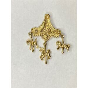 Vintage Filigree Carousel Horses Brooch Pin
